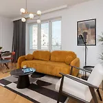 With Balcony Downtown By Renters Apartament *