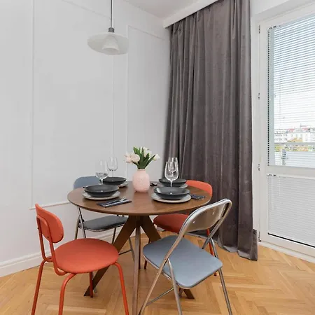 With Balcony Downtown By Renters *