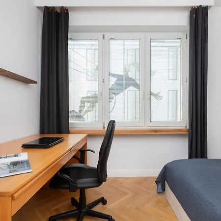 With Balcony Downtown By Renters Gdynia