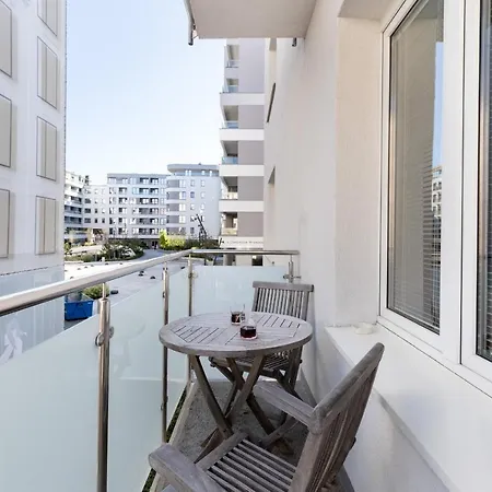With Balcony Downtown By Renters Lejlighed Gdynia
