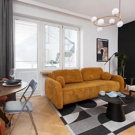 Appartamento With Balcony Downtown By Renters Gdynia