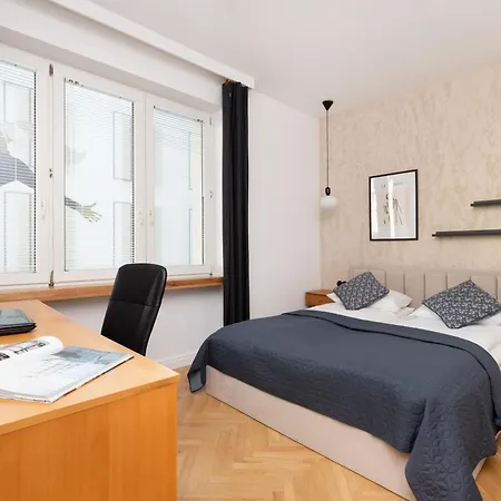 With Balcony Downtown By Renters Gdynia