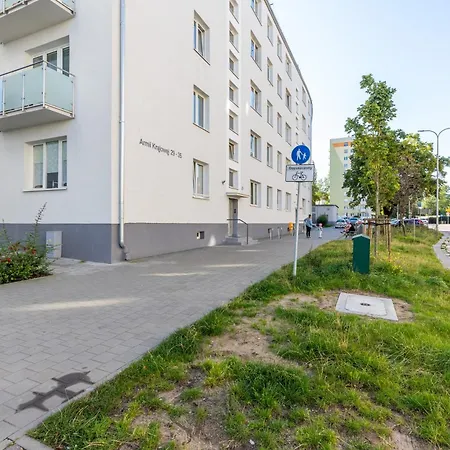 Appartamento With Balcony Downtown By Renters